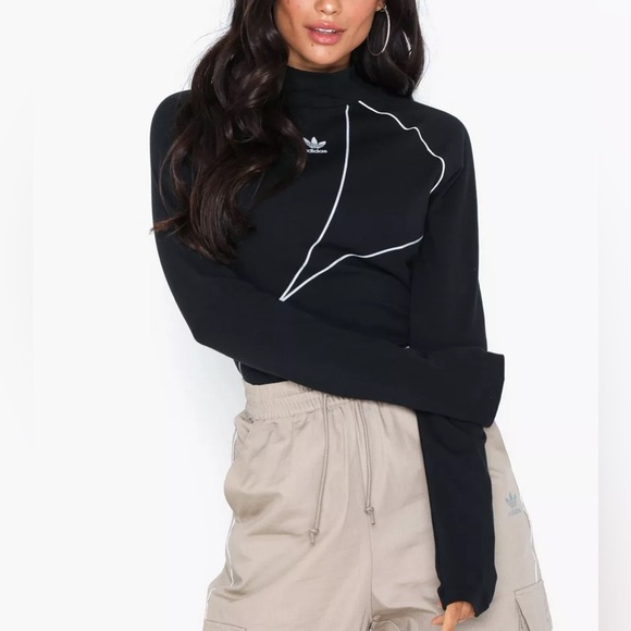 Adidas NWT women’s striking cut long sleeve top - Picture 6 of 12